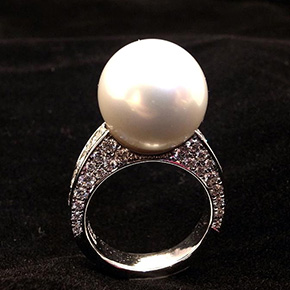 大粒13mmの南洋真珠の指輪