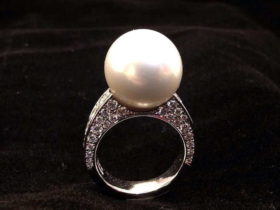大粒13mmの南洋真珠の指輪