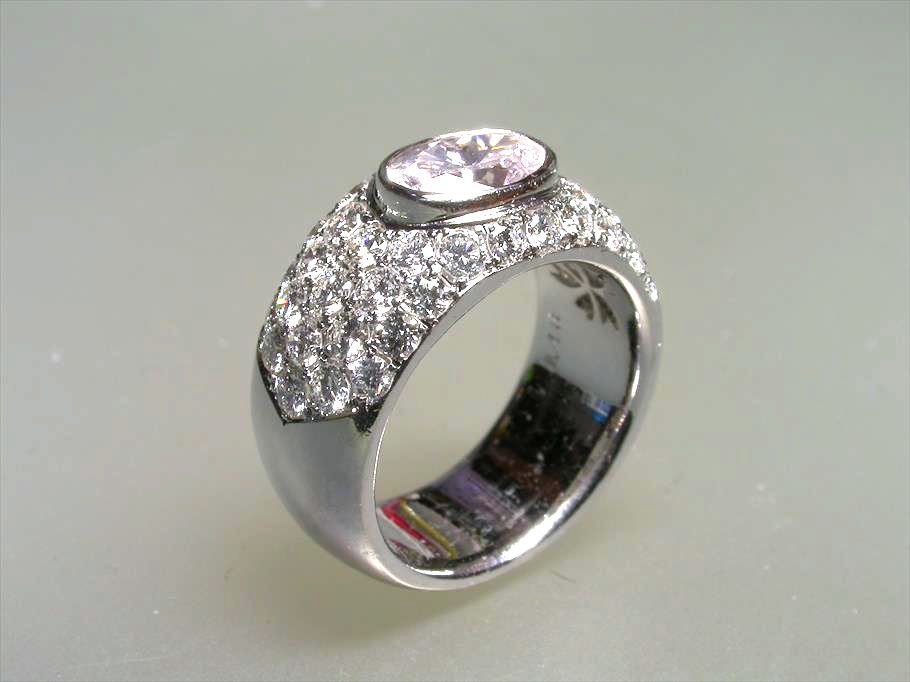 ピンクダイアモンド1.48カラットの指輪